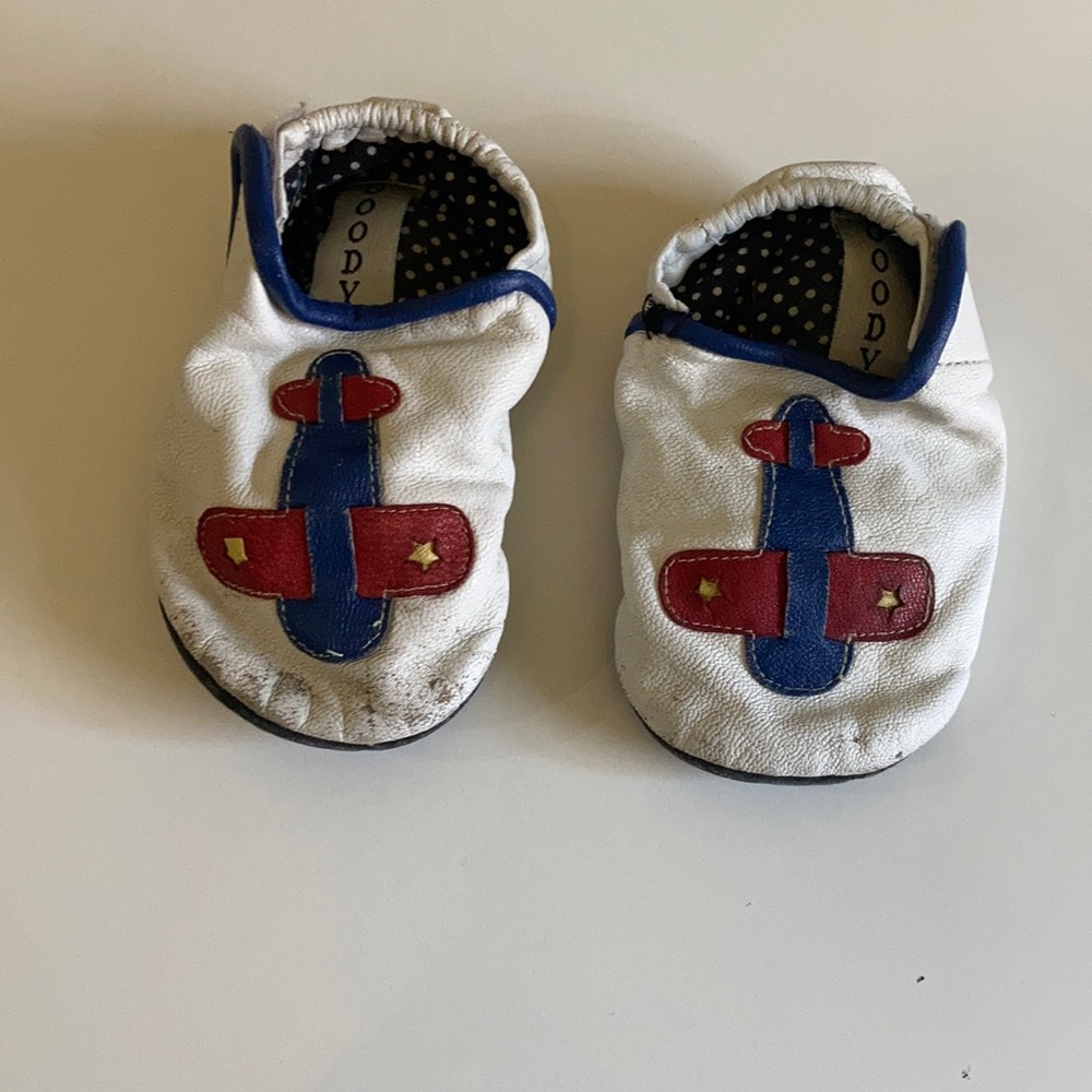 Goody goody infant walking shoes